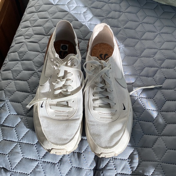 men’s nike shoe - Picture 5 of 7